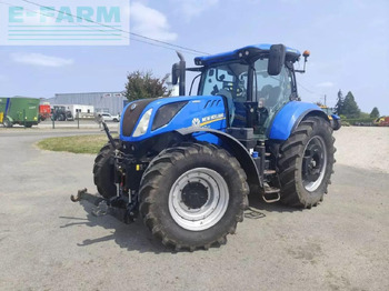 Трактор NEW HOLLAND T7.230