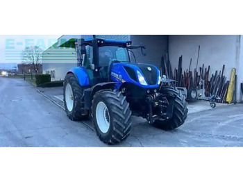 Трактор NEW HOLLAND T7.245