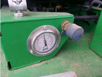 Комбайн JOHN DEERE