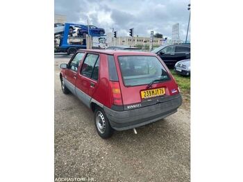 Хэтчбек Renault R5: фото 3 Хэтчбек Renault R5: фото 3