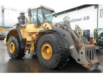 Колёсный погрузчик VOLVO L220G
