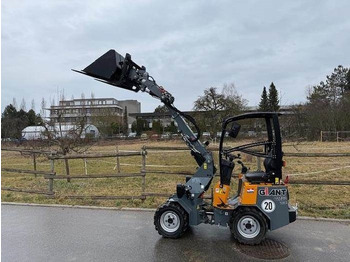 Колёсный погрузчик GIANT