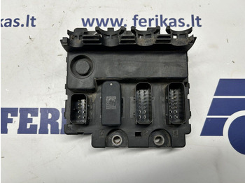 : фото в шапке страницы