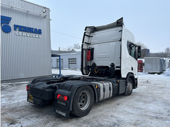 Тягач Scania R460: фото 3