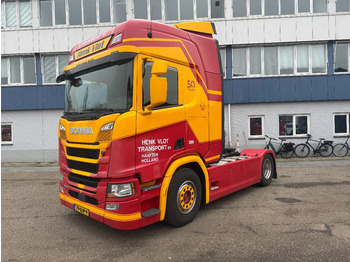 Тягач SCANIA R 450
