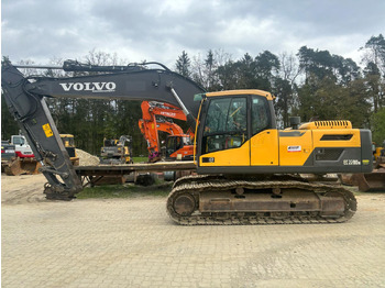 Гусеничный экскаватор VOLVO EC220D