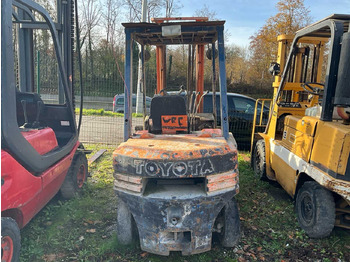 Вилочный погрузчик 1992 TOYOTA 625FDF25 FORKLIFT: фото 4 Вилочный погрузчик 1992 TOYOTA 625FDF25 FORKLIFT: фото 4