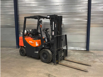 Вилочный погрузчик DOOSAN