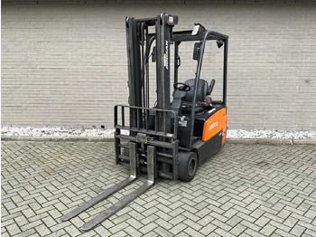 Вилочный погрузчик DOOSAN