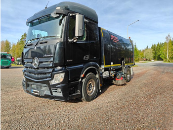 Подметально-уборочная машина Brock SL280/2 MB Actros 1833: фото 2 Подметально-уборочная машина Brock SL280/2 MB Actros 1833: фото 2