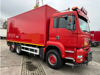 Грузовик с закрытым кузовом MAN