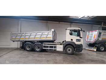 : фото в шапке страницы