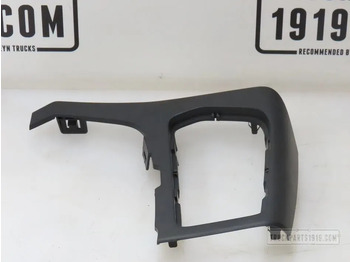 : фото в шапке страницы