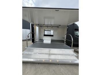 Торговый грузовик RENAULT Master