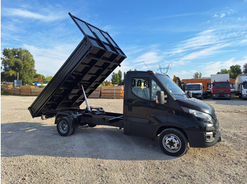 Малотоннажный самосвал IVECO Daily