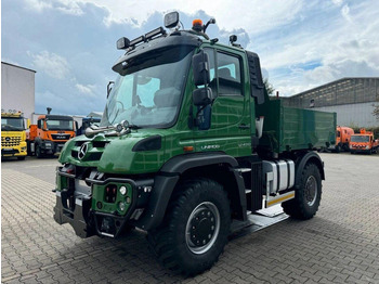 Самосвал UNIMOG