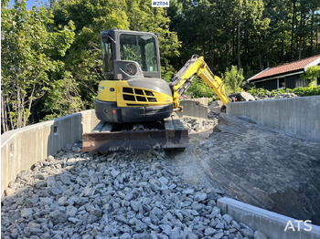 Гусеничный экскаватор NEW HOLLAND