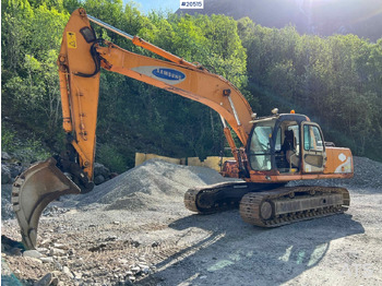 Гусеничный экскаватор