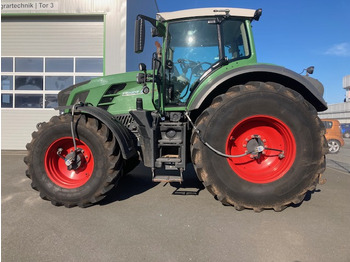 Трактор FENDT 826 Vario