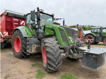 Трактор FENDT 828 Vario