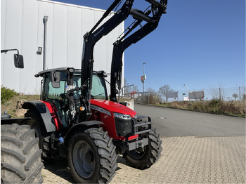 Трактор MASSEY FERGUSON 5711