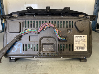 Кабина и интерьер MERCEDES-BENZ