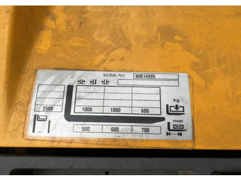 Штабелер Jungheinrich EJC110: фото 5 Штабелер Jungheinrich EJC110: фото 5