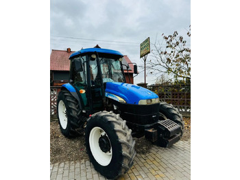 Трактор NEW HOLLAND TD5