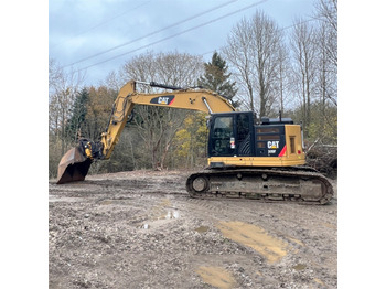 : фото в шапке страницы