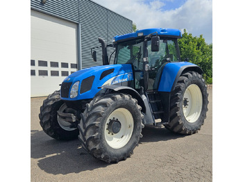 Трактор NEW HOLLAND T7000