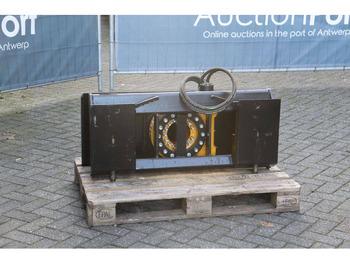 Навесное оборудование BOBCAT