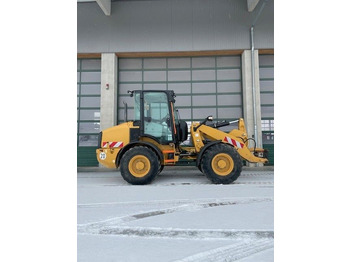 Колёсный погрузчик CATERPILLAR 908M