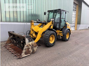 Колёсный погрузчик CATERPILLAR 908M