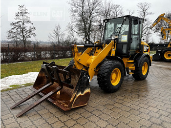 Колёсный погрузчик CATERPILLAR 908M