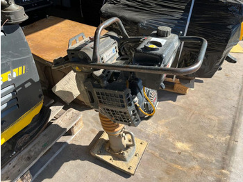 : фото в шапке страницы