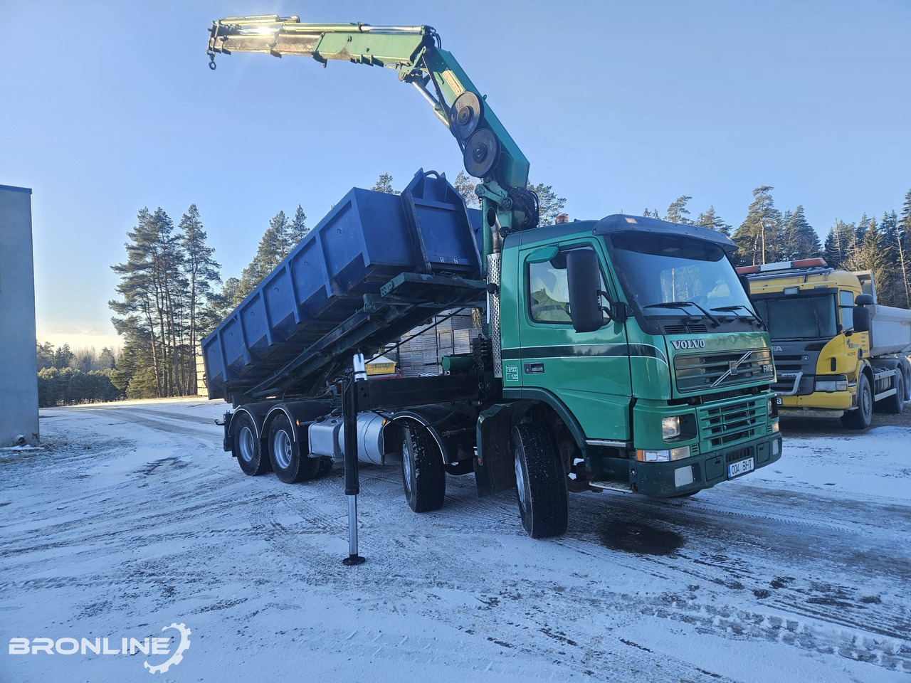 2002 Volvo FM12 8x4 Cable lift + Crane HMF - Тросовый мультилифт, Автоманипулятор: фото 1 2002 Volvo FM12 8x4 Cable lift + Crane HMF - Тросовый мультилифт, Автоманипулятор: фото 1