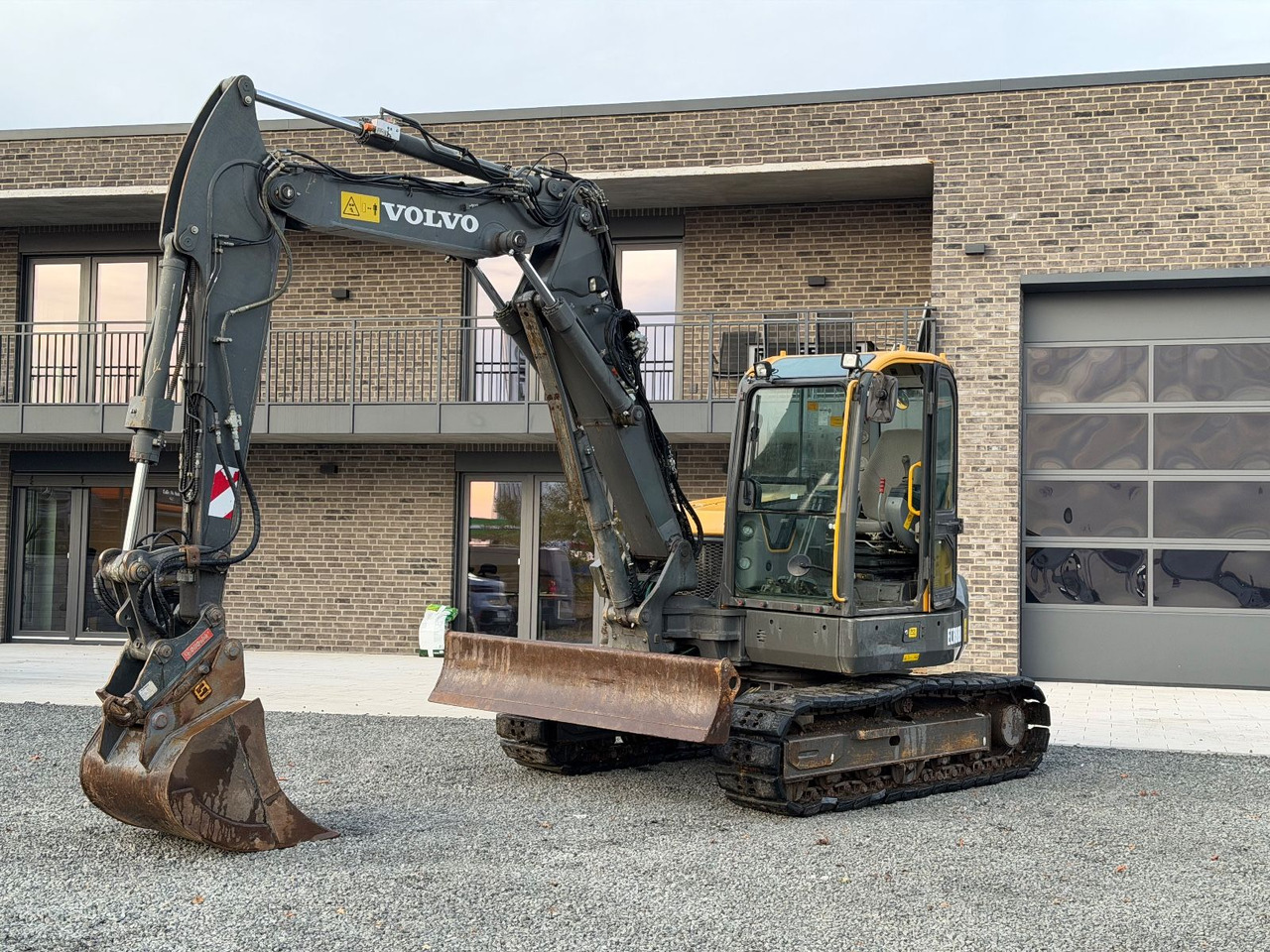 Volvo ECR 88 D Verstellauslger OQ Oilquick - Мини-экскаватор: фото 4 Volvo ECR 88 D Verstellauslger OQ Oilquick - Мини-экскаватор: фото 4