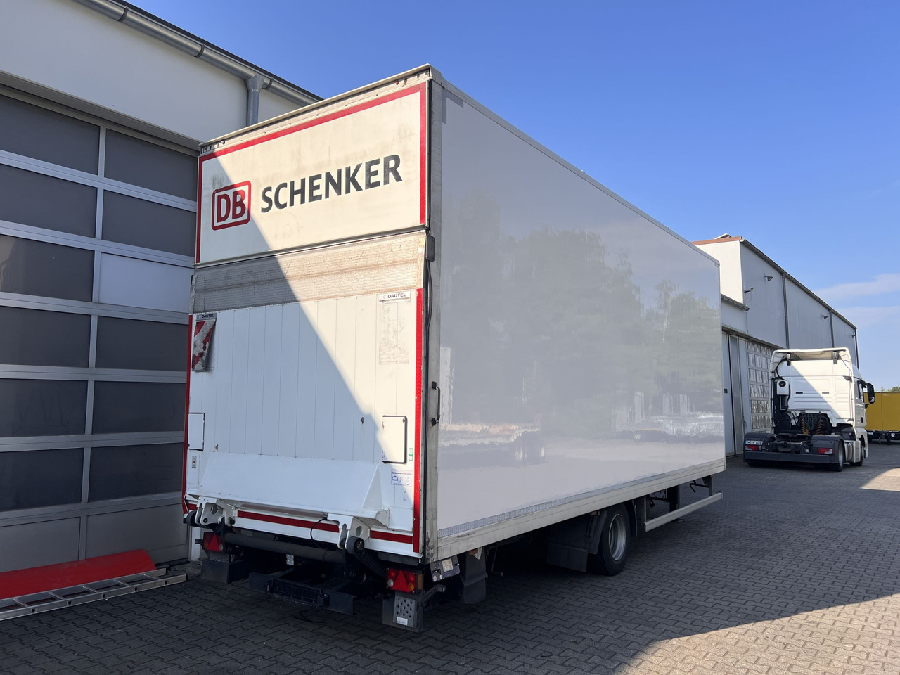 Ackermann Z-KA-F10.5/7,6 1 Achs Kofferanhänger, Ladebordwand - Прицеп-фургон: фото 4 Ackermann Z-KA-F10.5/7,6 1 Achs Kofferanhänger, Ladebordwand - Прицеп-фургон: фото 4