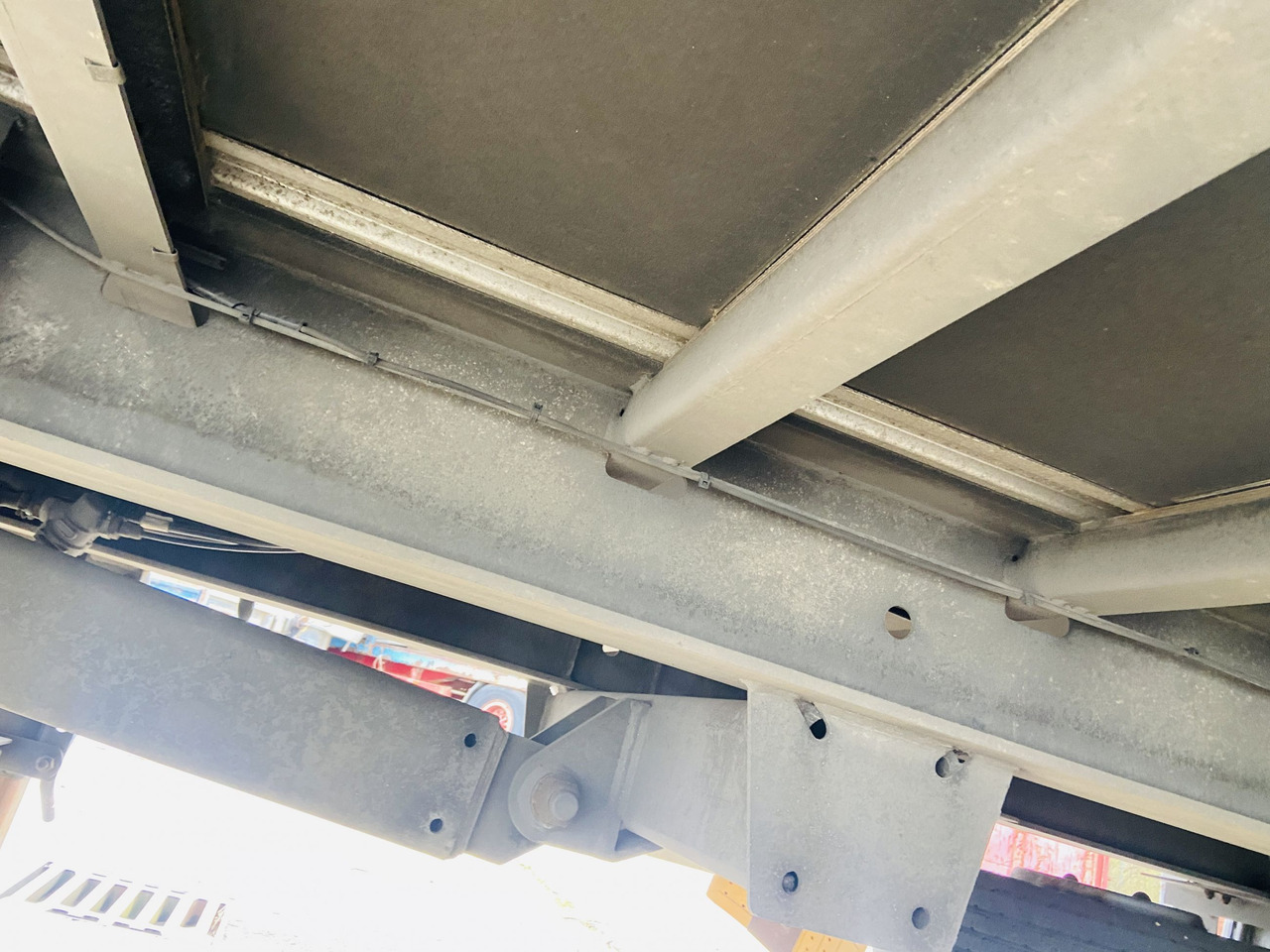 Ackermann Z-KA-F10.5/7,6 1 Achs Planenanhänger 10,5 t GG - Прицеп-фургон: фото 3 Ackermann Z-KA-F10.5/7,6 1 Achs Planenanhänger 10,5 t GG - Прицеп-фургон: фото 3