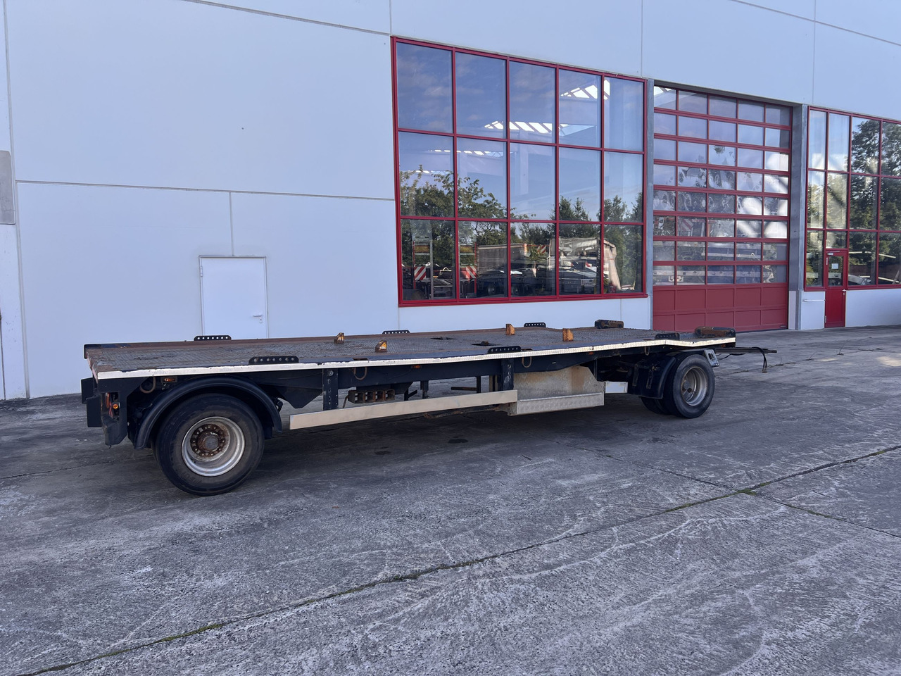 Dinkel DAC 18000 2 Achs Kombi- Anhänger für Abroll- oder Absetzmulden oder Tieflader - Прицеп бортовой/ Платформа: фото 4 Dinkel DAC 18000 2 Achs Kombi- Anhänger für Abroll- oder Absetzmulden oder Tieflader - Прицеп бортовой/ Платформа: фото 4