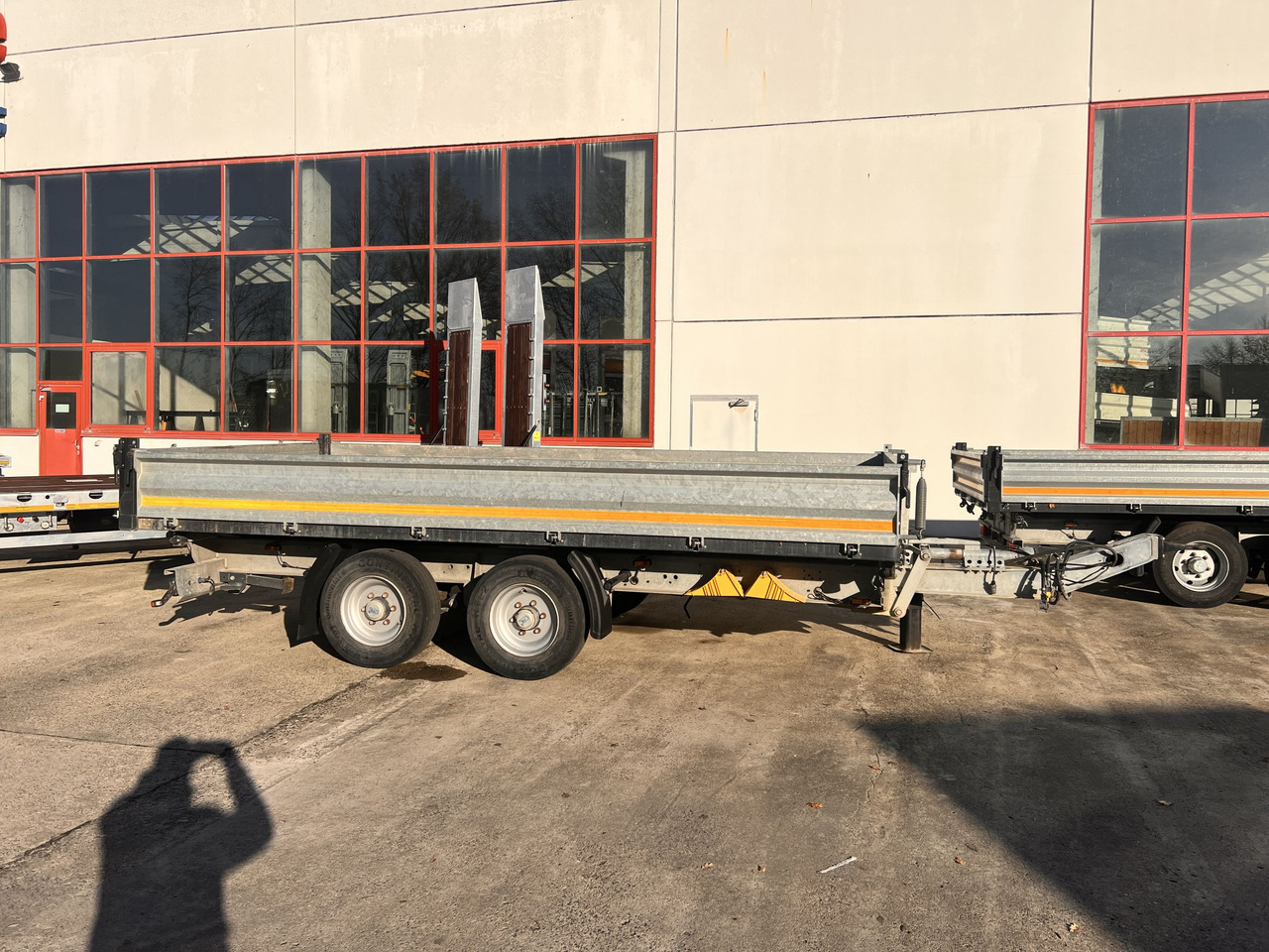 Möslein TDS 13 Schwebheim 13 t Tandemkipper- Tieflader - Самосвальный прицеп: фото 1 Möslein TDS 13 Schwebheim 13 t Tandemkipper- Tieflader - Самосвальный прицеп: фото 1