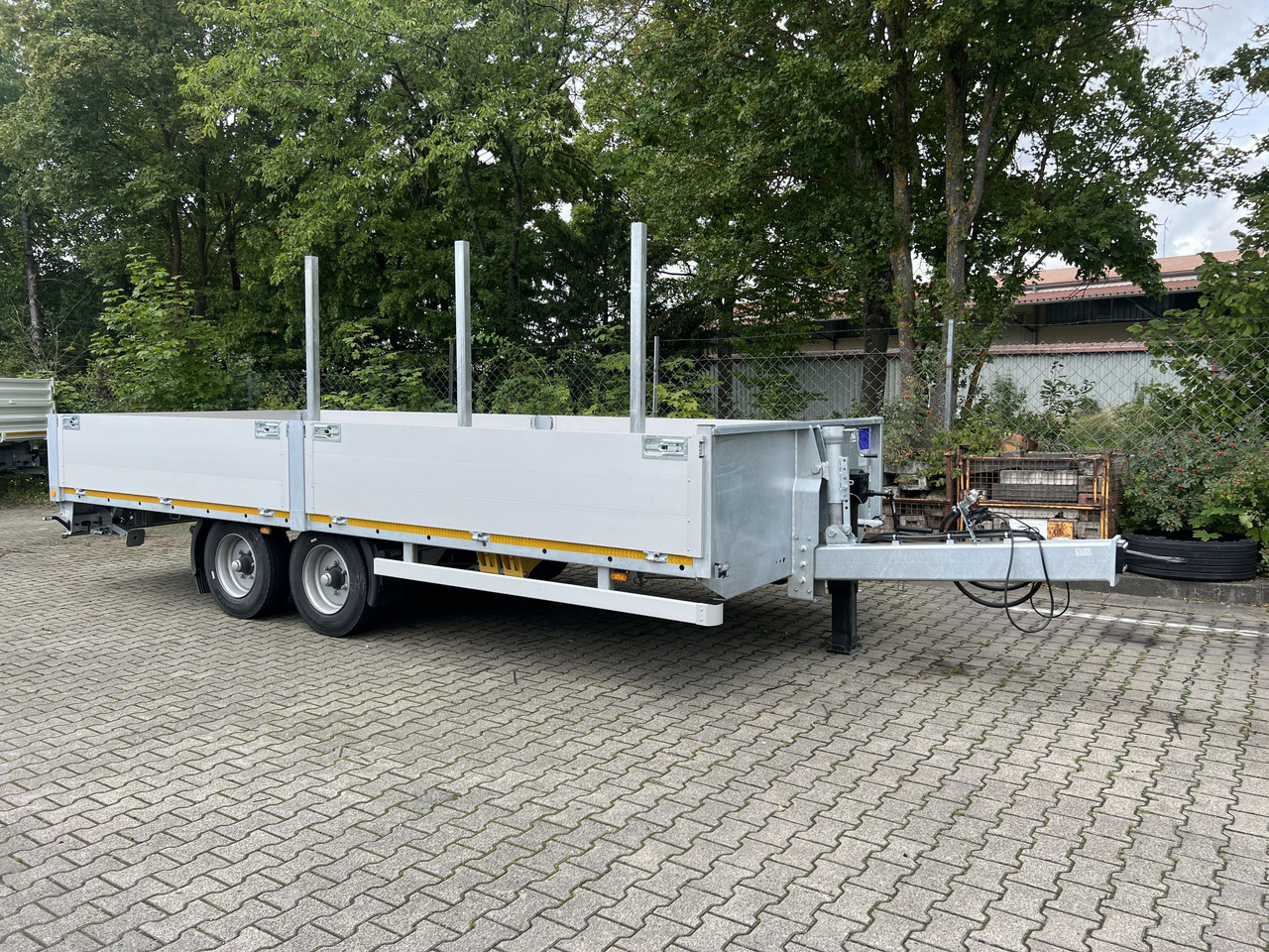 Möslein THT 11- G 6,2 Tandem Pritsche- Tieflader mit Rungentaschen - Прицеп бортовой/ Платформа: фото 5 Möslein THT 11- G 6,2 Tandem Pritsche- Tieflader mit Rungentaschen - Прицеп бортовой/ Платформа: фото 5