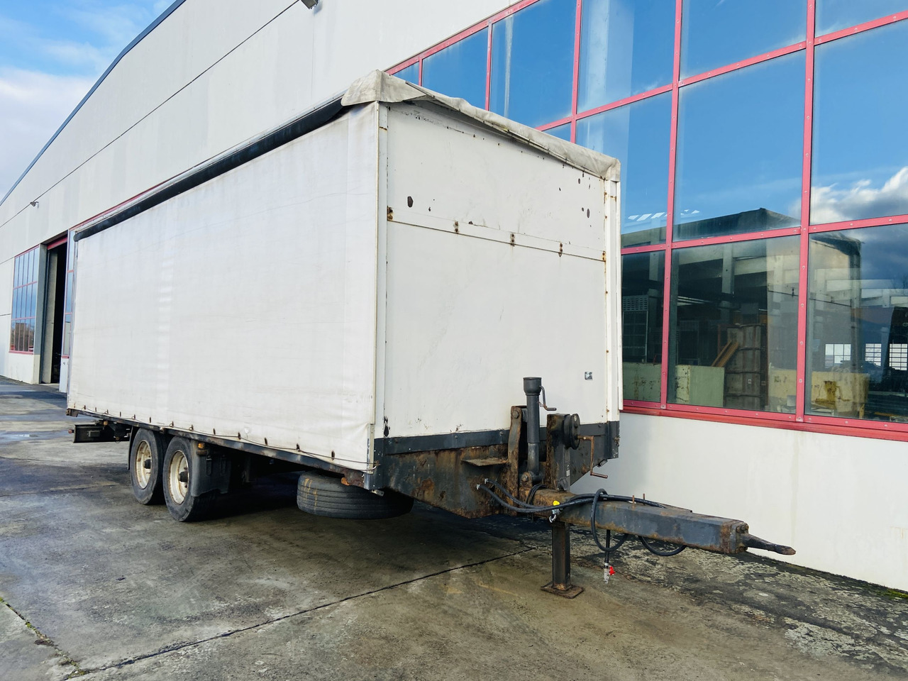 Obermaier OS2-L105L Tandemplanenanhänger - Тентованный прицеп: фото 4 Obermaier OS2-L105L Tandemplanenanhänger - Тентованный прицеп: фото 4