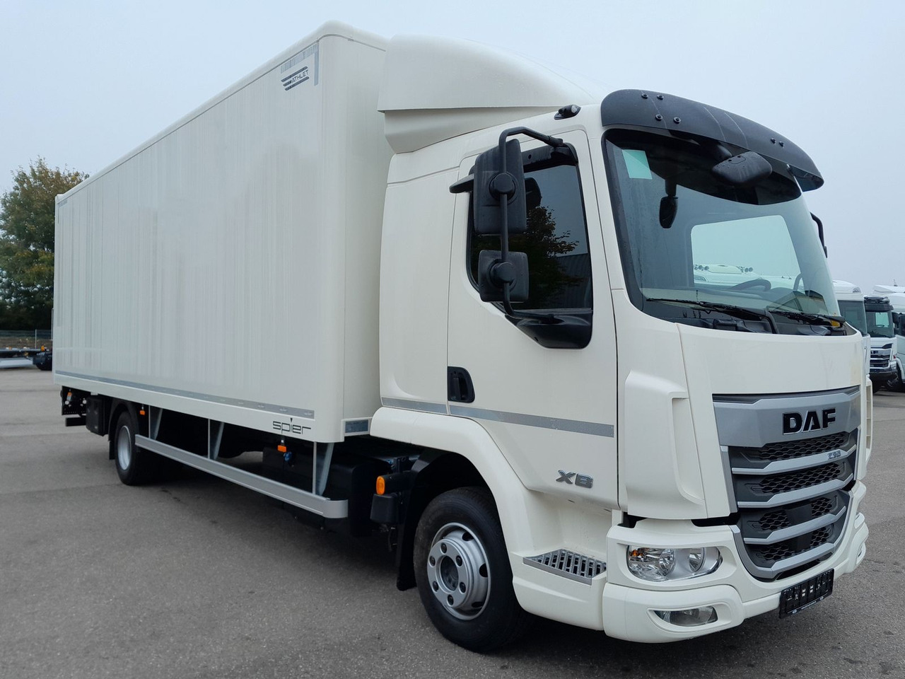 DAF FA XB 230 12t - Грузовик с закрытым кузовом: фото 2 DAF FA XB 230 12t - Грузовик с закрытым кузовом: фото 2