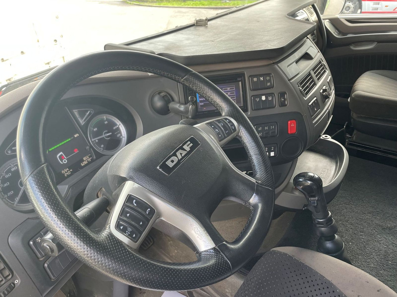 Лесовоз, Автоманипулятор DAF FAT XF 530 SSC, Holztransport, Greifer mit Säge: фото 7 Лесовоз, Автоманипулятор DAF FAT XF 530 SSC, Holztransport, Greifer mit Säge: фото 7