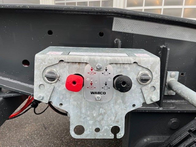 Schlittenanhänger 18 S Schlittenanhänger 18 S - Прицеп мультилифт/ Бункеровоз: фото 5 Schlittenanhänger 18 S Schlittenanhänger 18 S - Прицеп мультилифт/ Бункеровоз: фото 5