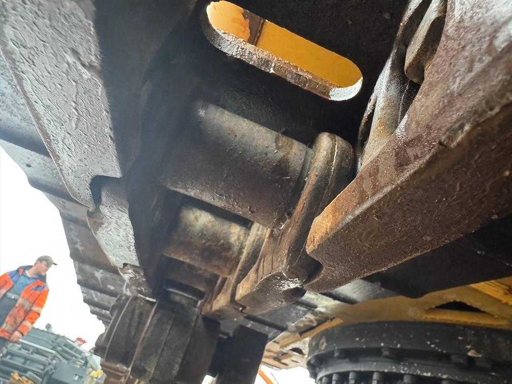 Гусеничный экскаватор CAT 324 EL: фото 18