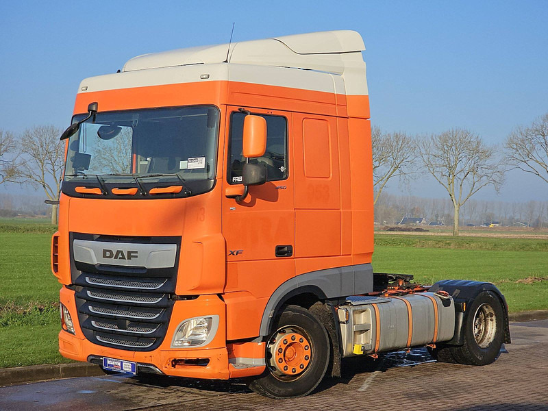 DAF XF 450 - Тягач: фото 2 DAF XF 450 - Тягач: фото 2