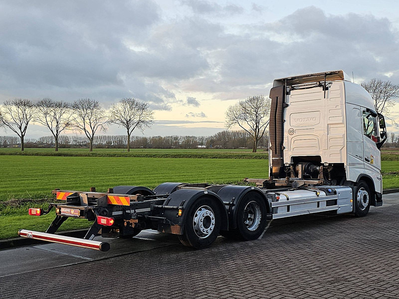 Volvo FH 460 - Грузовик-контейнеровоз/ Сменный кузов: фото 3 Volvo FH 460 - Грузовик-контейнеровоз/ Сменный кузов: фото 3