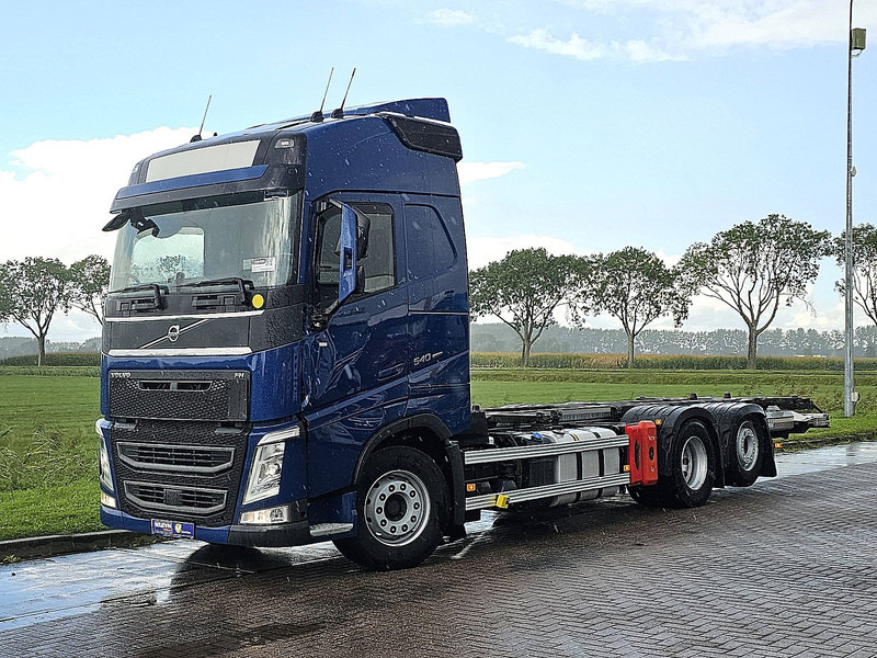 Volvo FH 540 - Грузовик-контейнеровоз/ Сменный кузов: фото 2 Volvo FH 540 - Грузовик-контейнеровоз/ Сменный кузов: фото 2